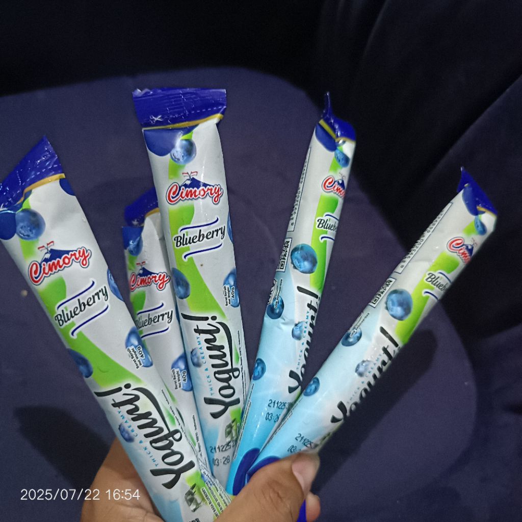 

Paket Isi 5 pcs Cimory Yogurt Stick 40g - Blueberry