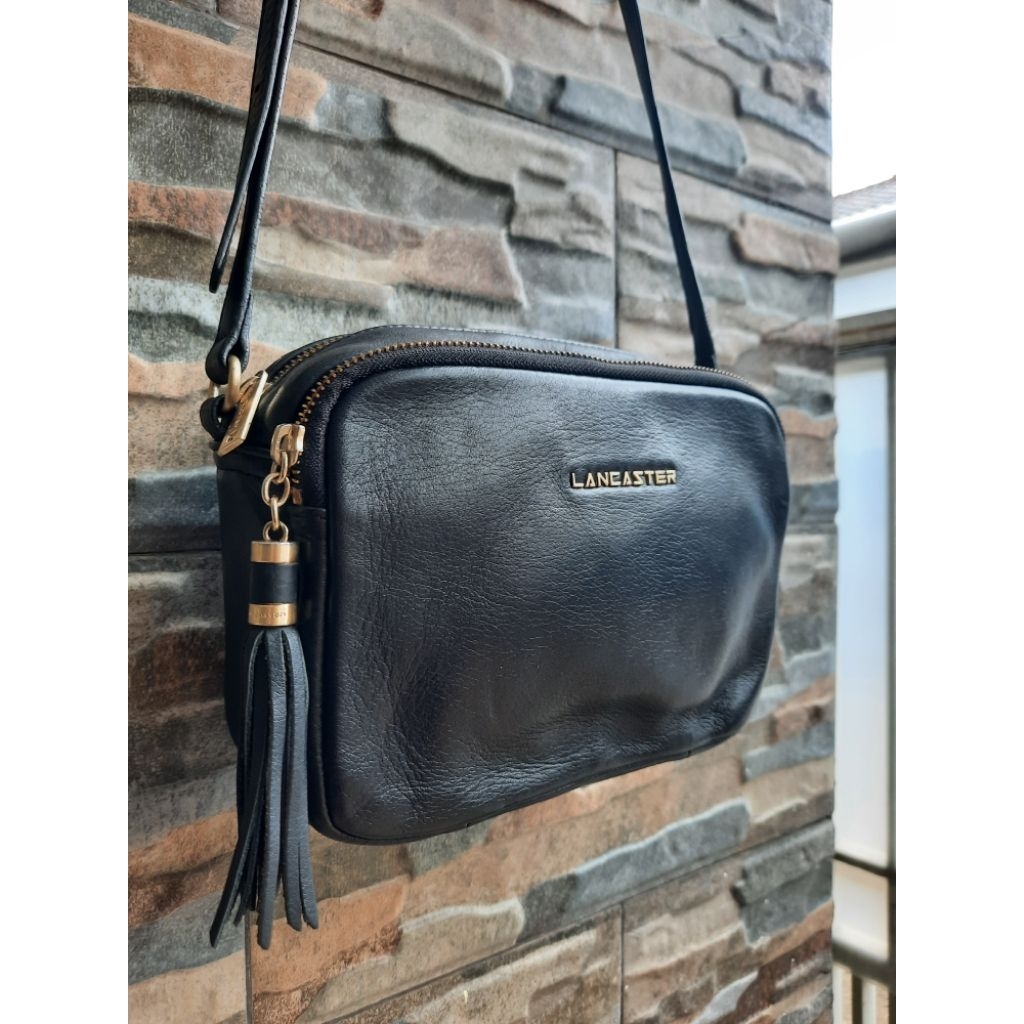 Sling Camera Bag Hitam LANCASTER - TAS PRELOVED BRANDED ORIGINAL