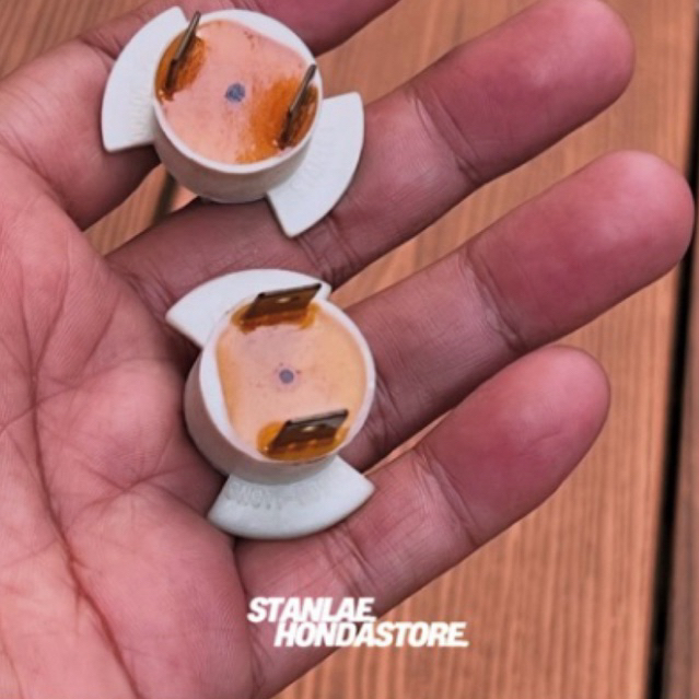 FITTING LAMPU/BOHLAM DEPAN CIELO MAESTRO HRV GEN1