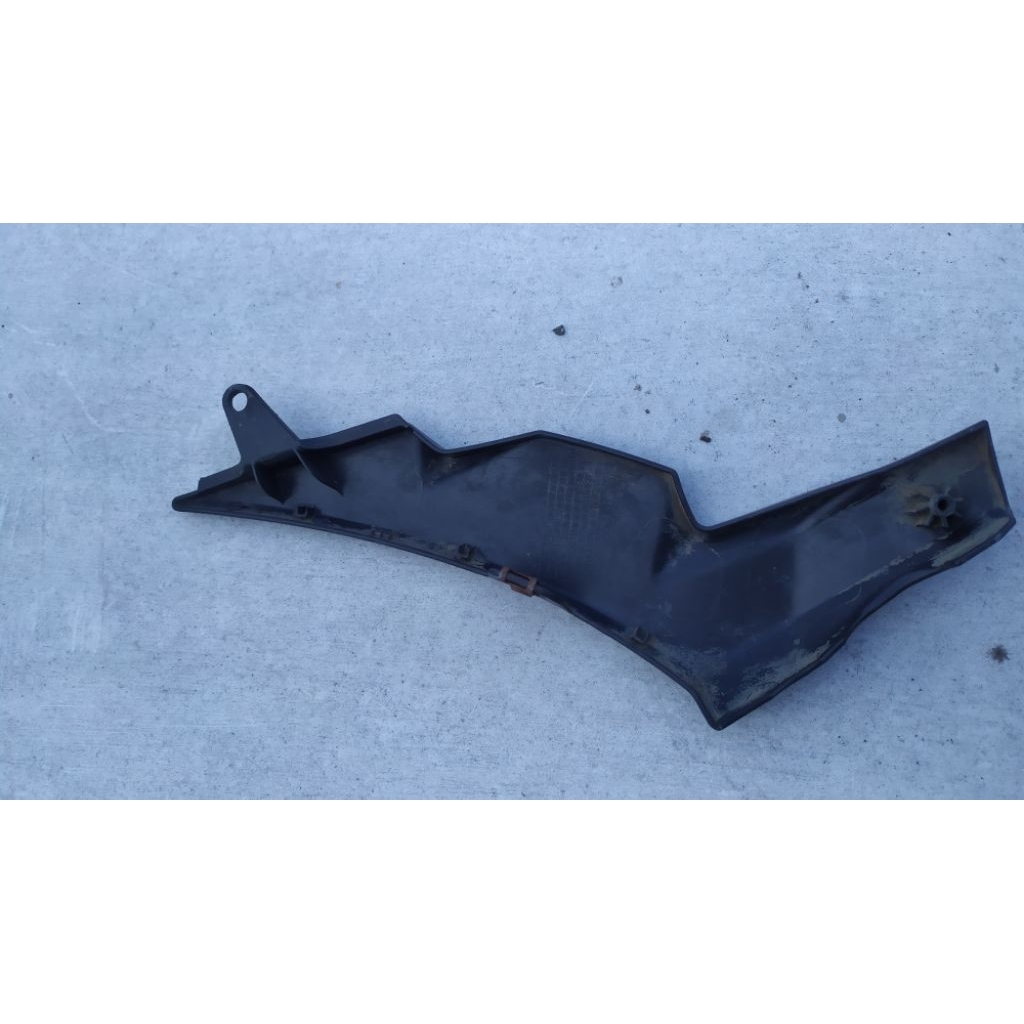 cover samping sayap pelindung tutup pelindung radiator satria Fu fi bagian kanan bekas original