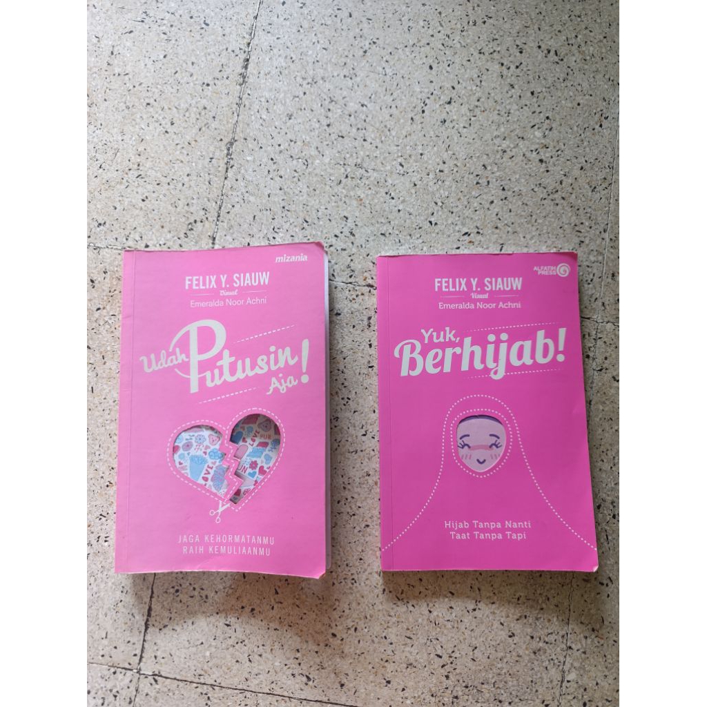 preloved novel bundling yuk berhijab dan udah putusin aja