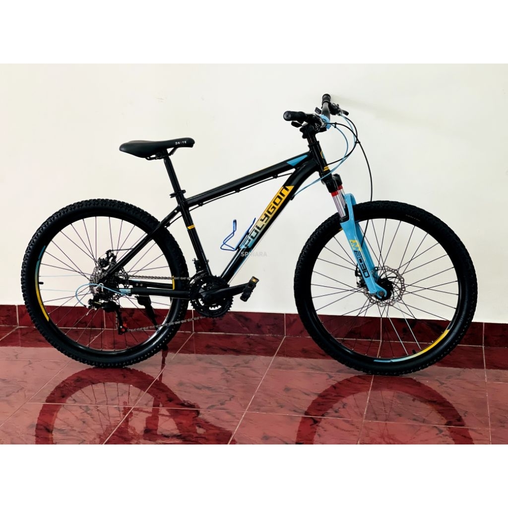 Sepeda MTB Polygon Monarch 5 bekas kondisi mulus siap pakai