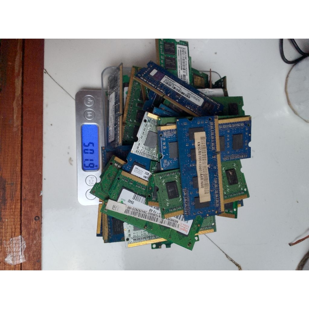 ram laptop komputer rusak setengah kg