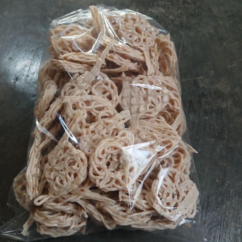 

Kerupuk Uyel mentah 250 gram