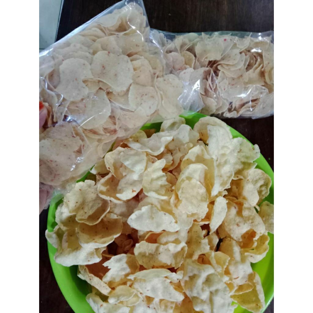 

Kerupuk singkong sari udang gurih renyah sedap dan pedas