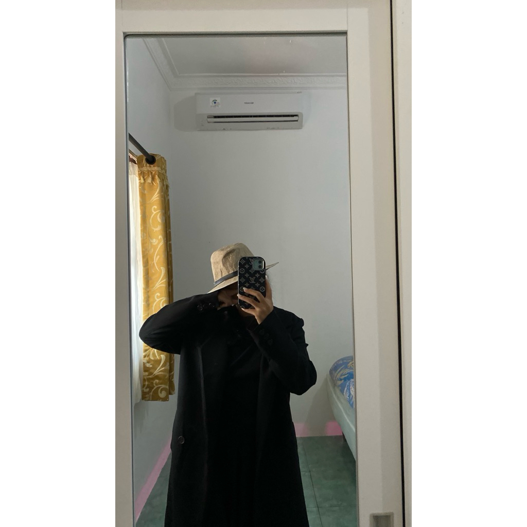 Preloved topi pantai