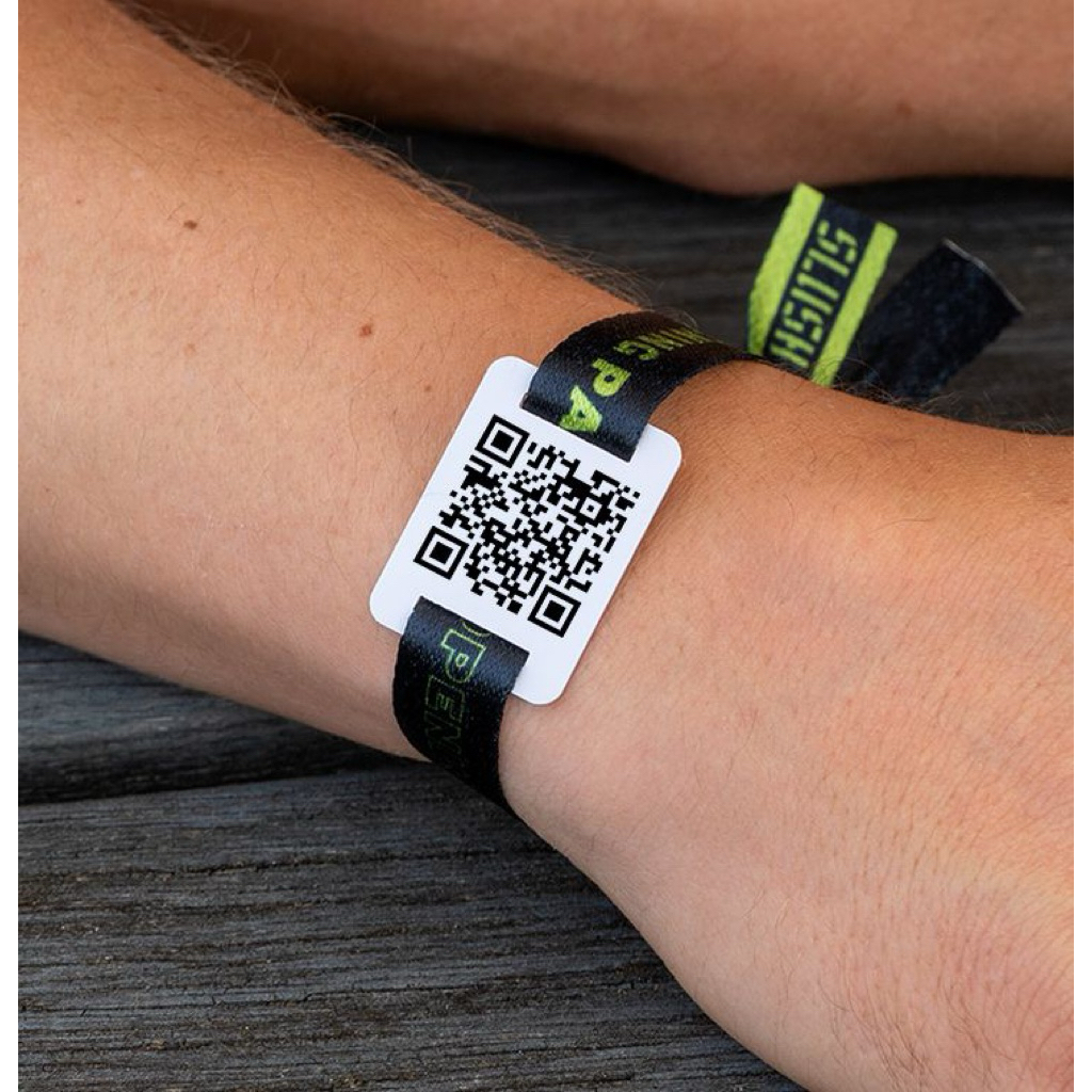 

PVC KARTU KECIL GELANG LANYARD/CODE NUMERATOR/FULL COLOR PRINT