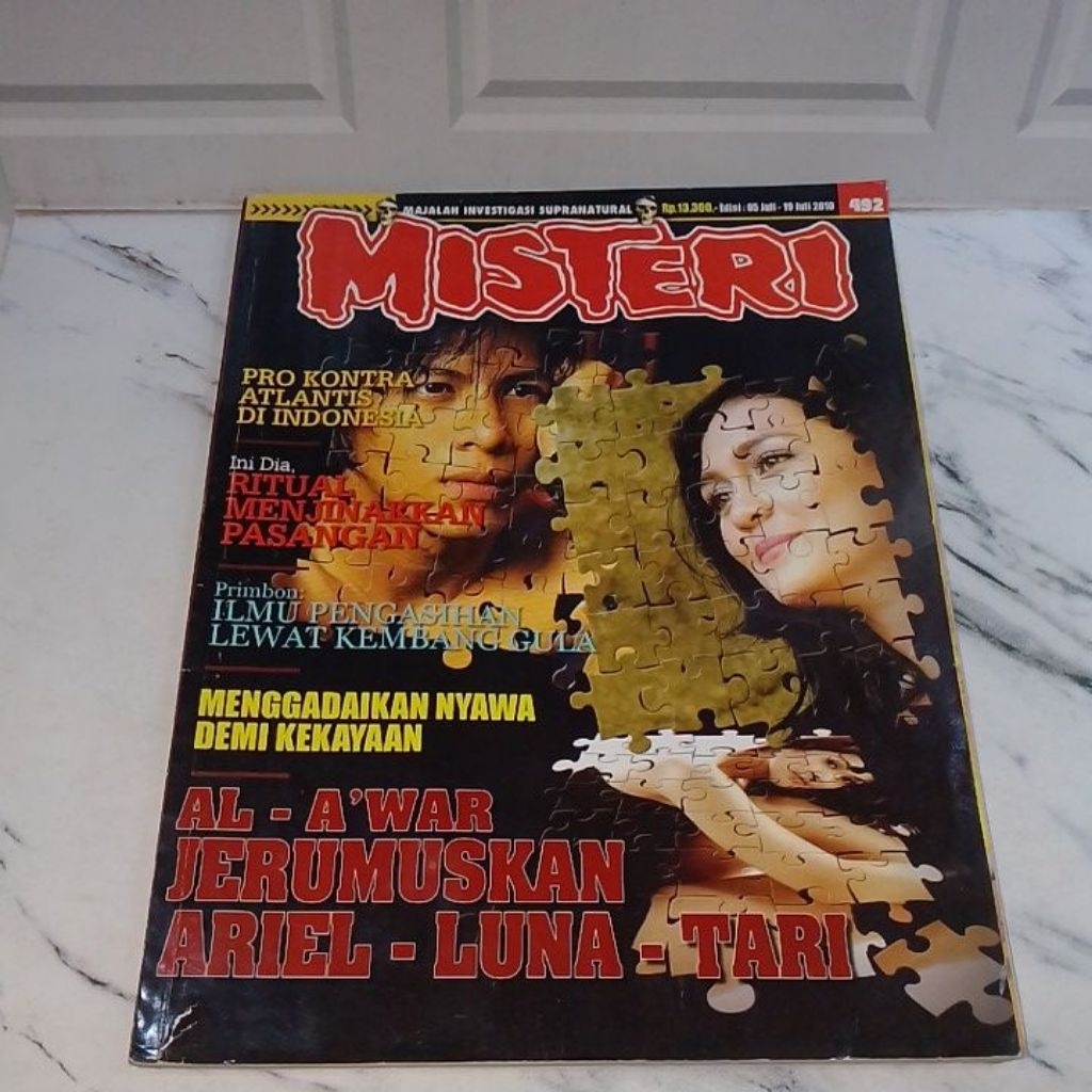 MAJALAH MISTERI