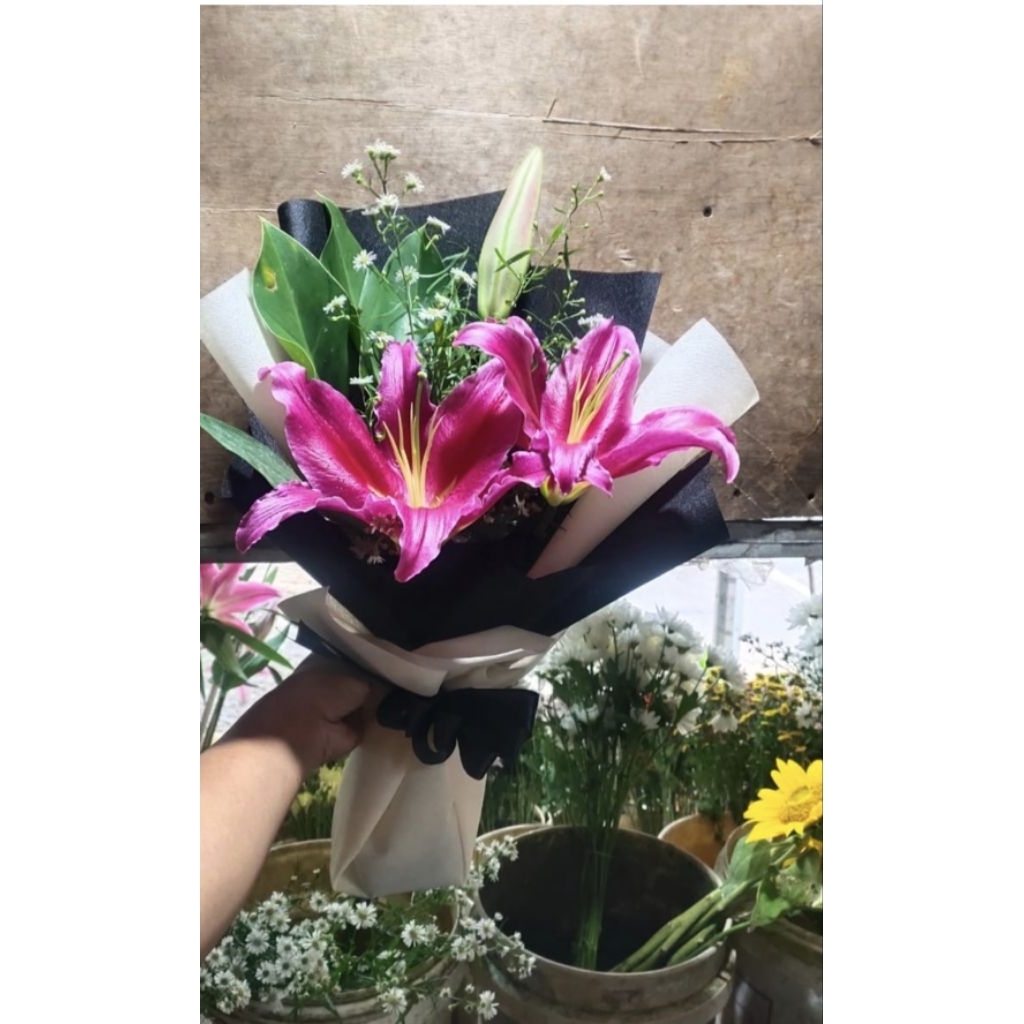 handbouqet bunga lily/bunga asli