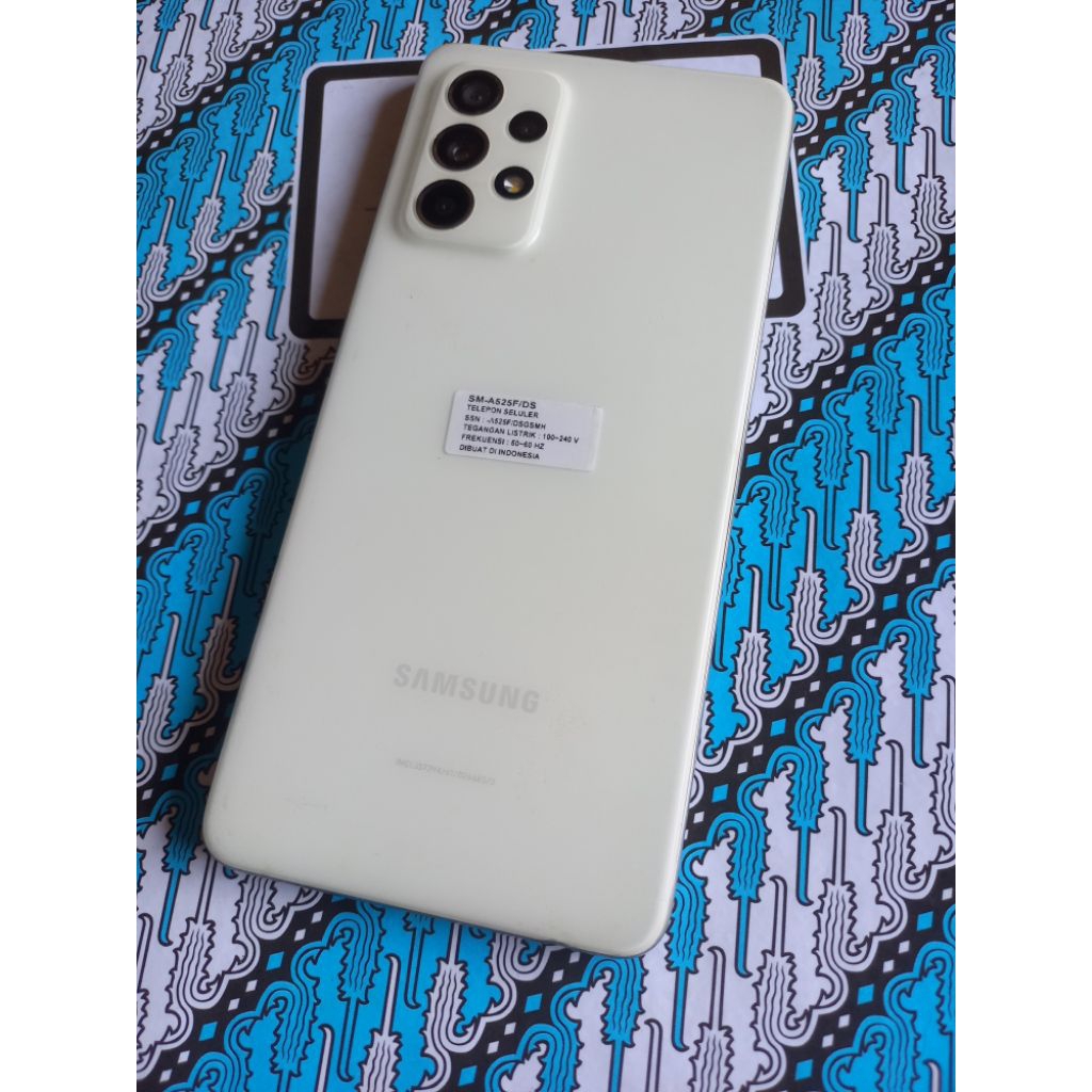 Samsung A52 Ram 8/ 256 gb. HP saja normal segel