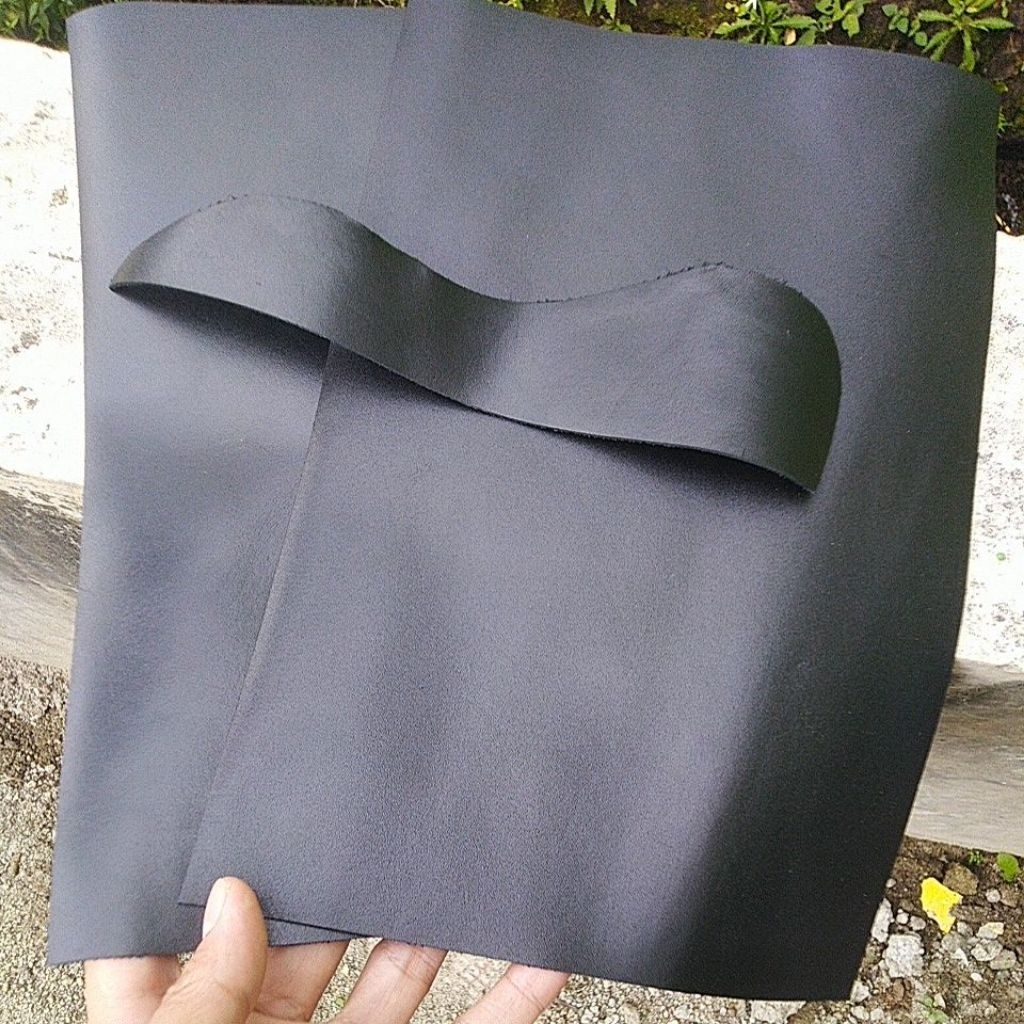 Kulit Sapi Lembaran Warna Hitam Tebal 1,4-1,6mm