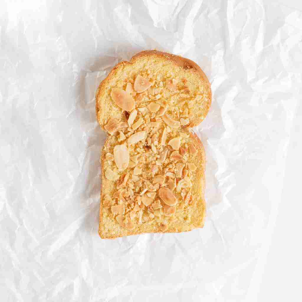 

Roker Lampung Almond