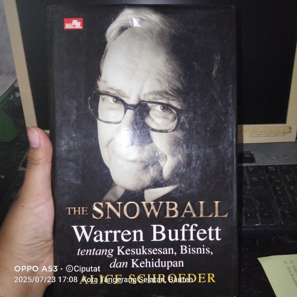 Buku The Snowball Warren Buffett Preloved