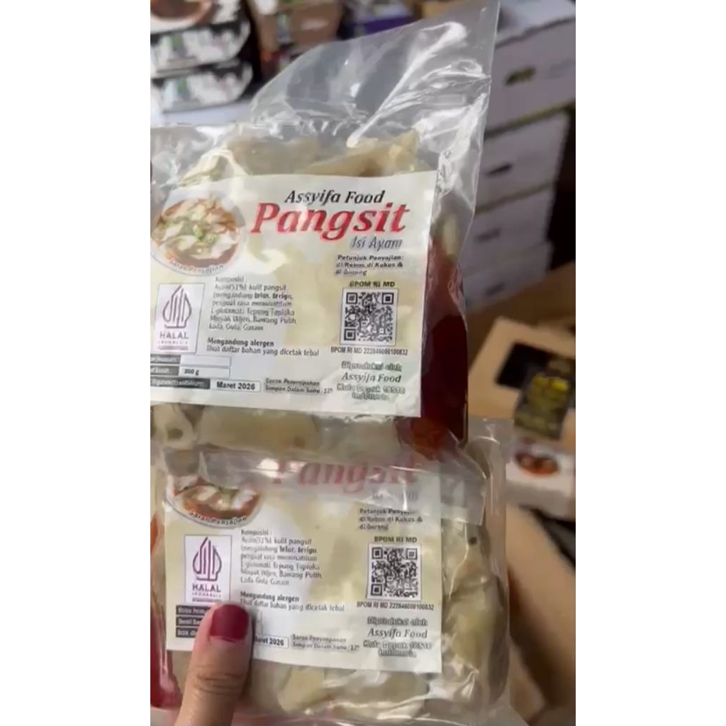 

PANGSIT ISI AYAM SYIFA + BUMBU