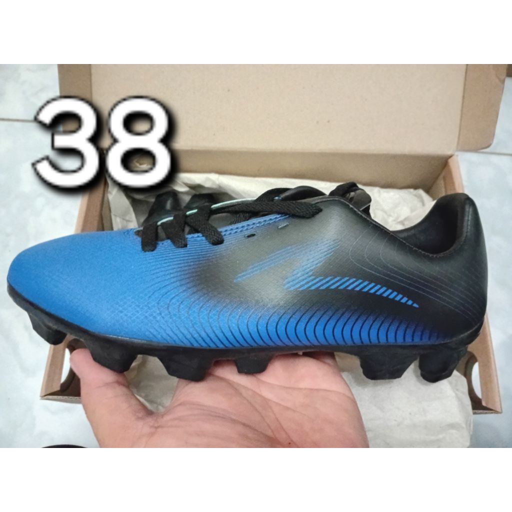 sepatu bola specs pulse size 38
