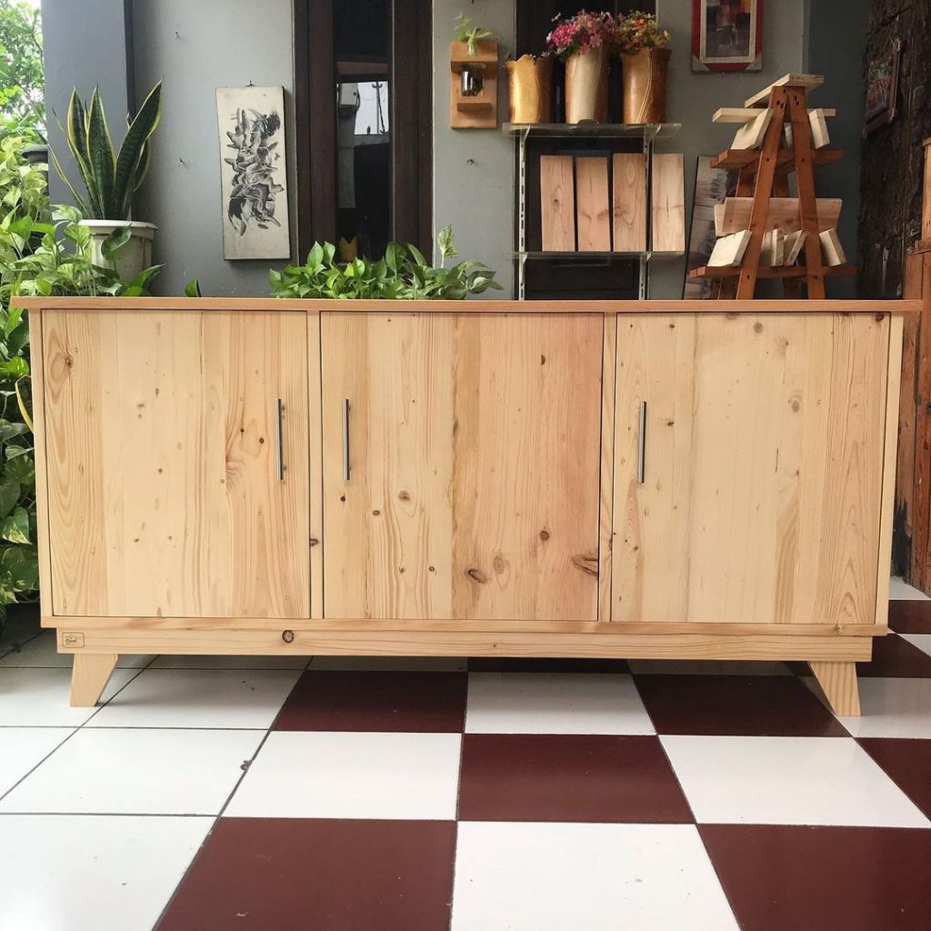 lemari nakas/meja tv/lemari kayu jati belanda serbaguna