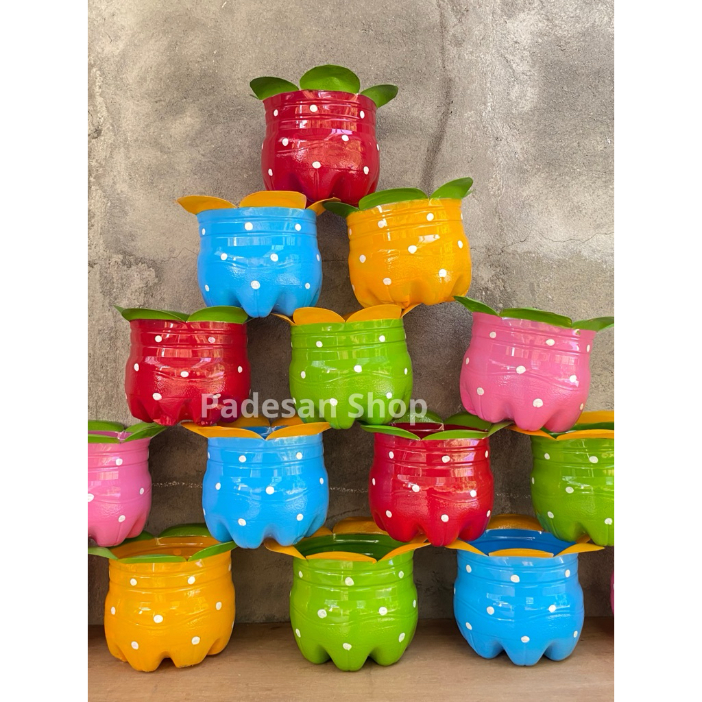 Prakarya Pot dari Galon le minerale 15Lt Bunga mekar