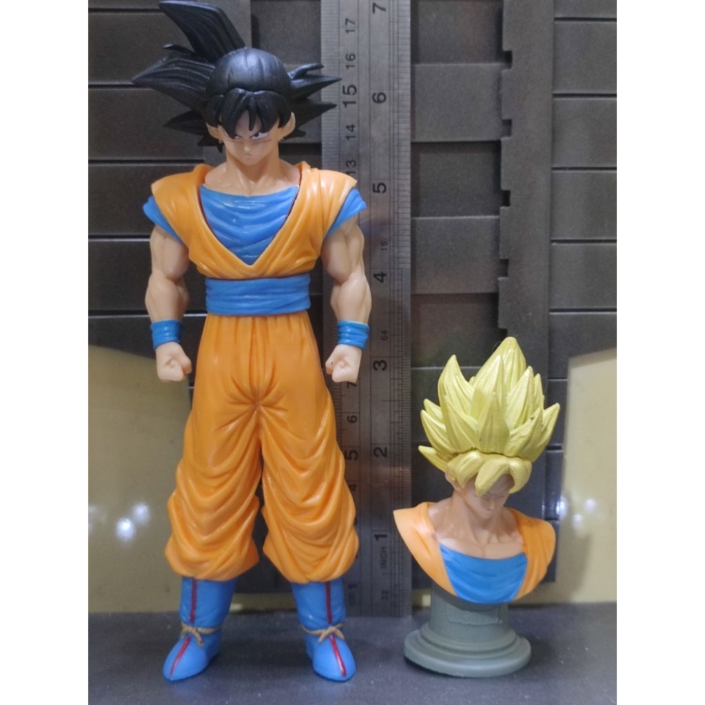 Dragon Ball Goku Warrior Z Figure