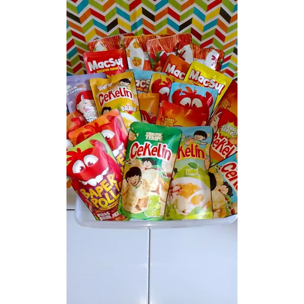 

Paket lengkap 24 pcs,cemilan keluarga viral kekinian dari CEKELIN..50gr