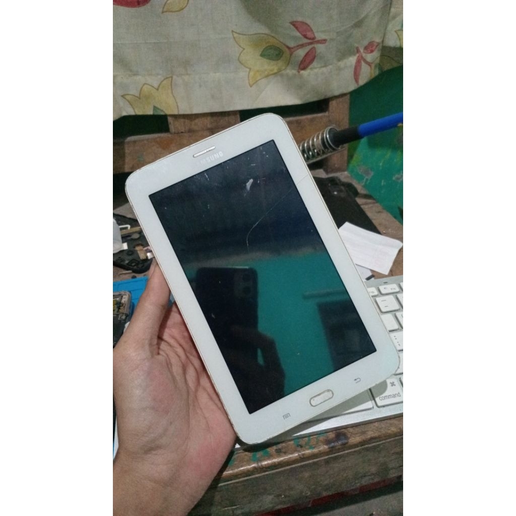 Samsung TAB 3V  Minus LCD.