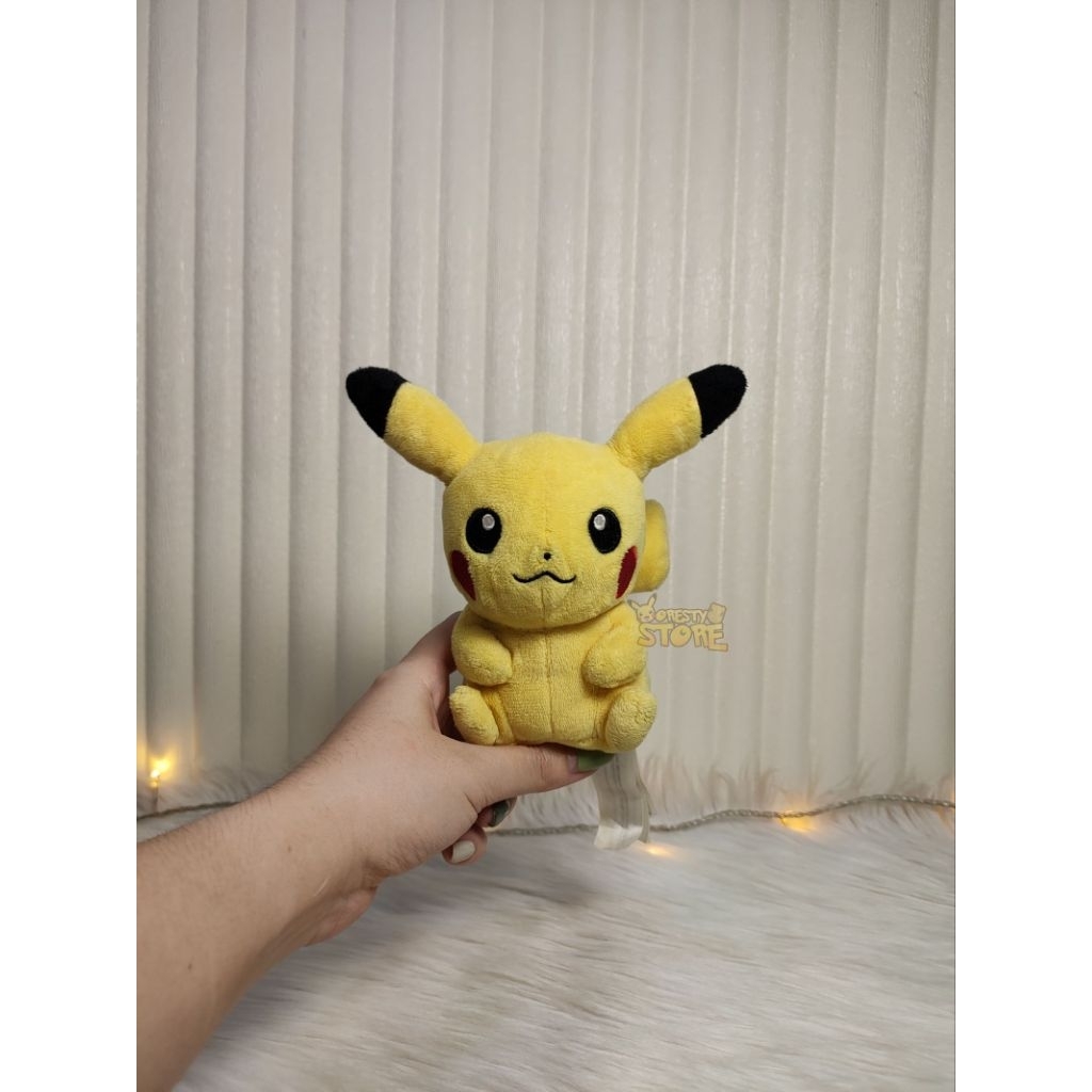 Boneka Pokemon Pikachu Sitting Cuties - Pokemon Center