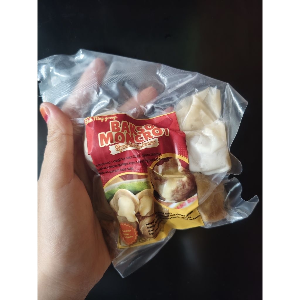 

FROZEN BAKSO MONCROT KEJU by Yukning