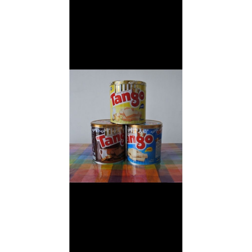 

buskuit wafer kue jajan tango rasa coklat vanila