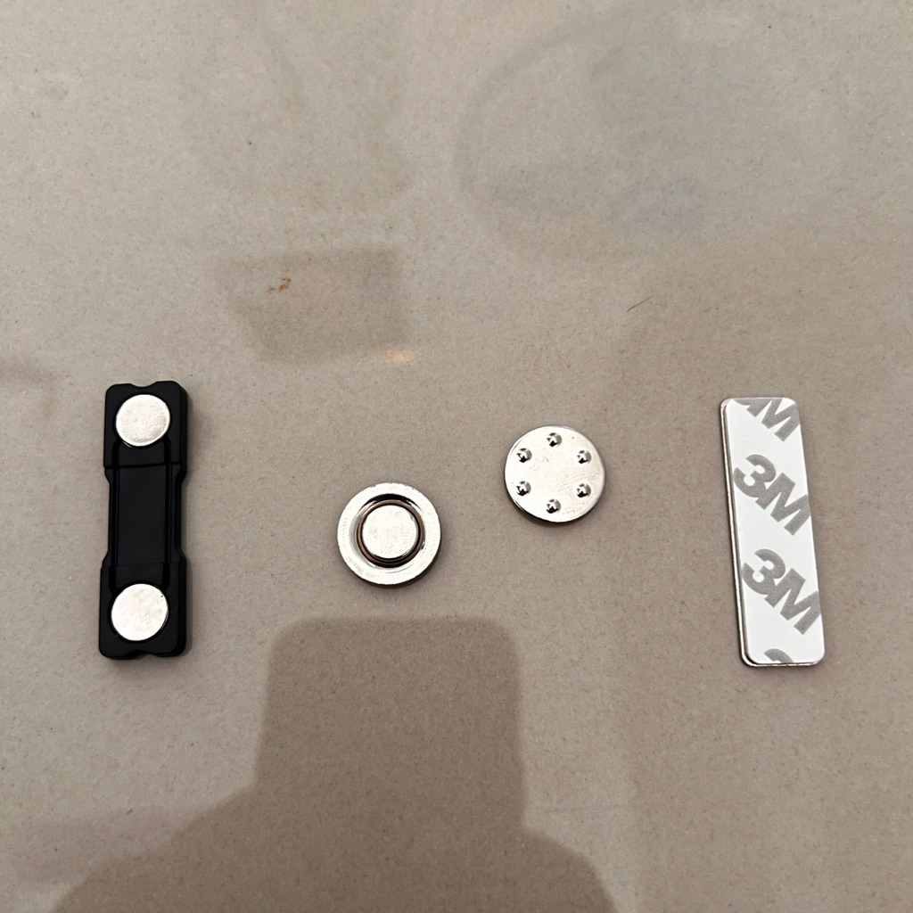 

Magnet Name Tag & Pin – Perekat Kuat, Praktis Digunakan!