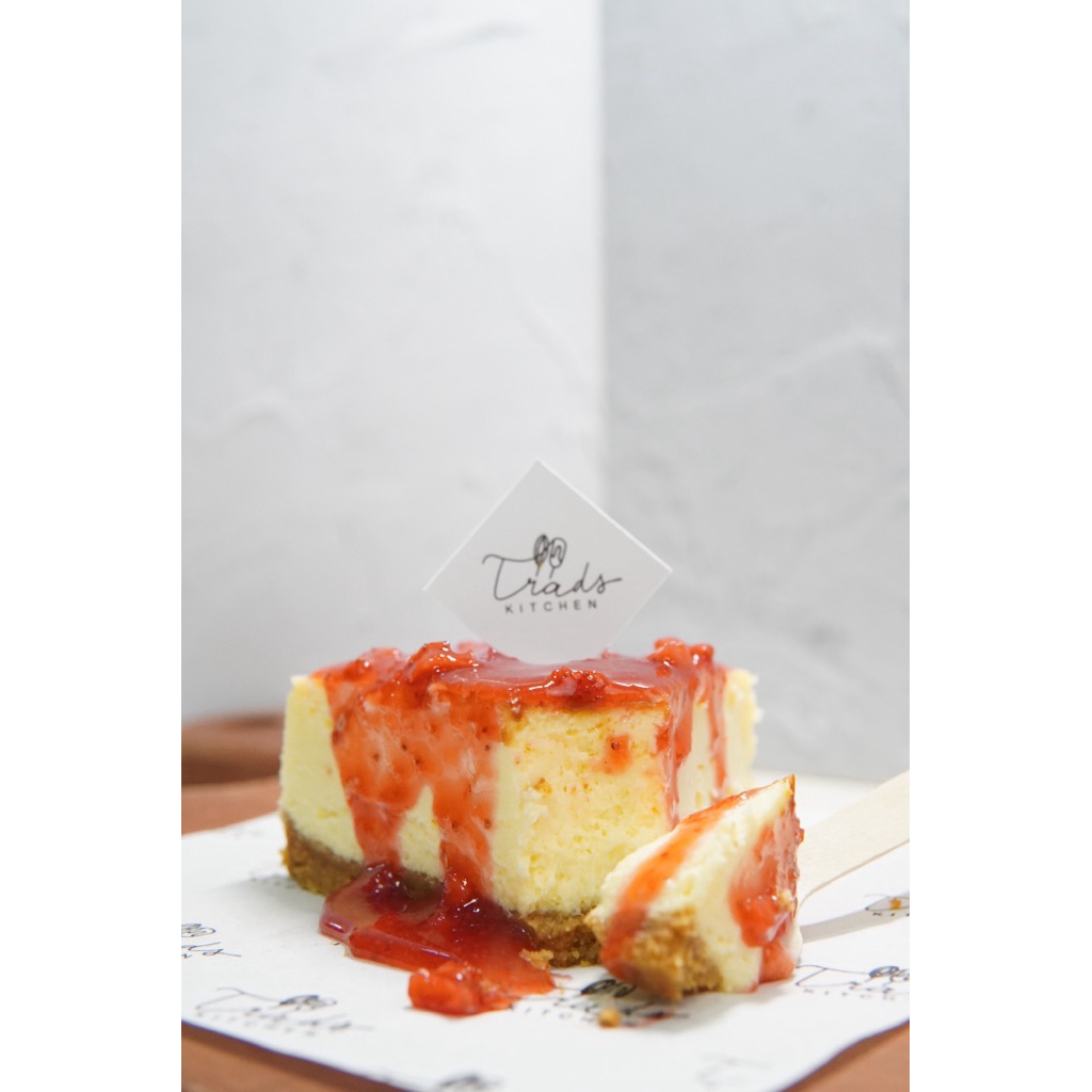 

[SLICED] Strawberry NY Cheesecake