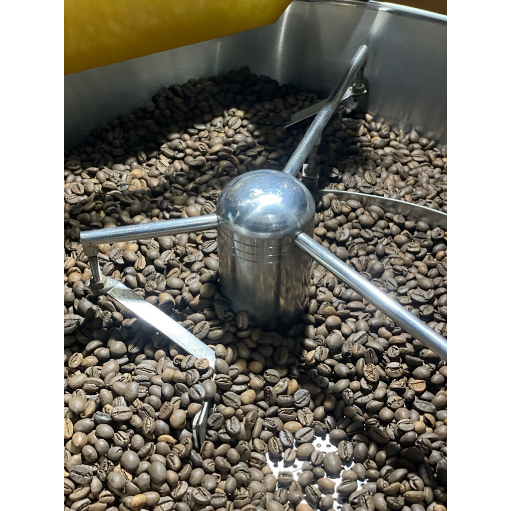 

Roast Bean Robusta / Biji Kopi Robusta Matang Oven - Kemasan 1 kg