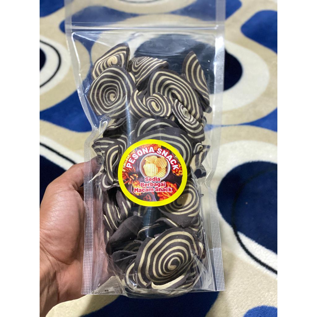 

Kuping Gajah 200 Gram – Camilan Renyah Khas Tempo Dulu