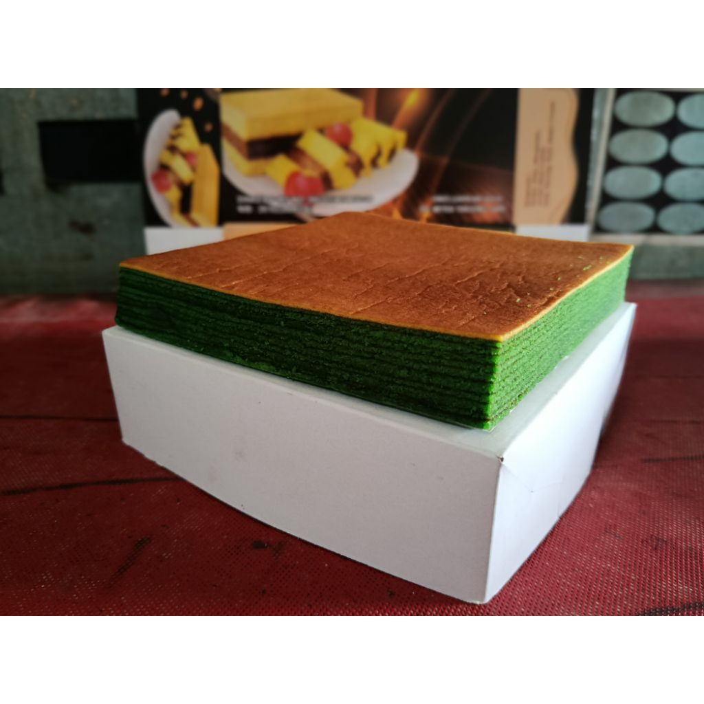 

Lapis legit pandan ARINDA uk 17cm x 17cm, 700gr Enak, Gurih, Lezat cocok banget buat kumpul acara dan makan-makan