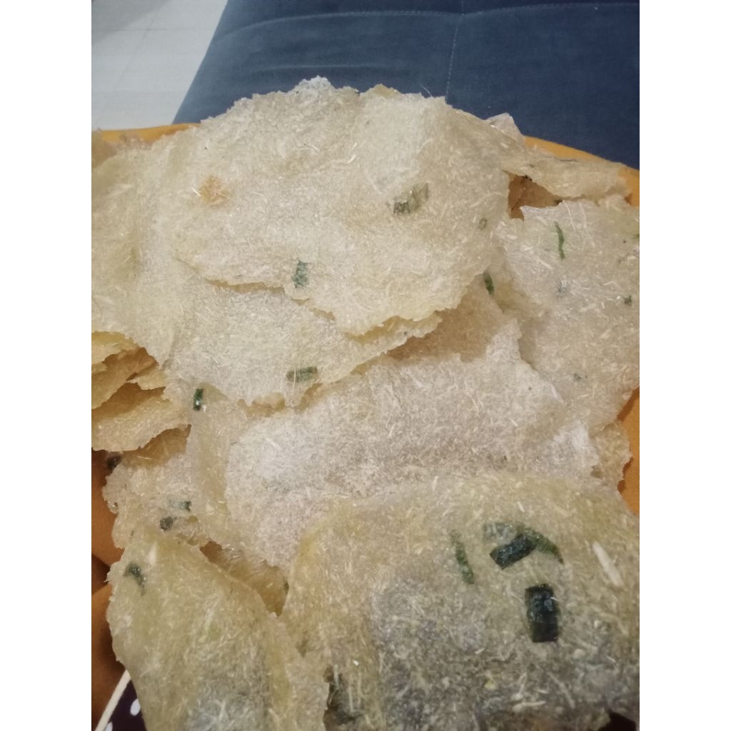 

kecimpring singkong mentah khas Garut