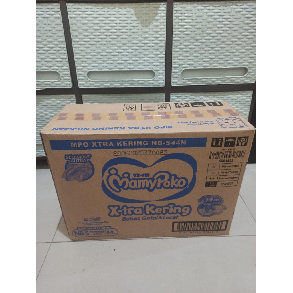 

Kardus Bekas Popok MamyPoko Kondisi Bagus