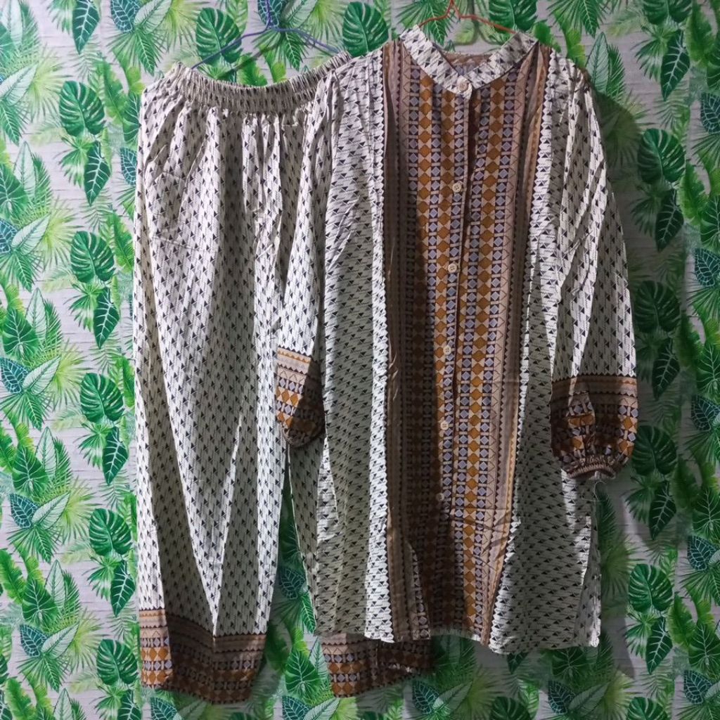 SET CELANA, SET ROK