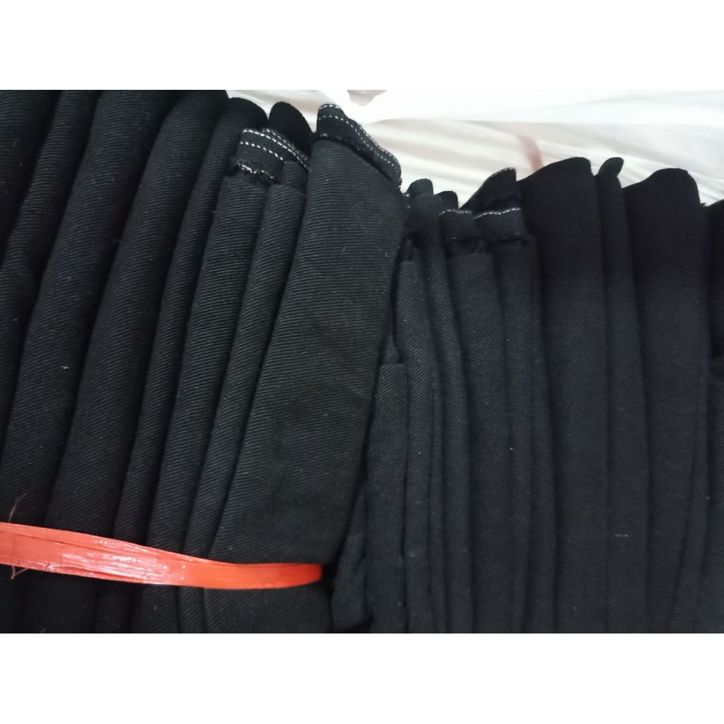 SEHELAI KAIN DENIM HITAM TEBAL NON STRETCH KAIN DENIM TEBAL TIDAK MELAR