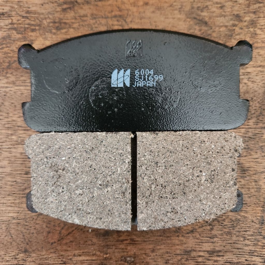 Kampas Rem Depan / Brake Pad Mitsubishi Lancer (80-84). MK Kashiyama
