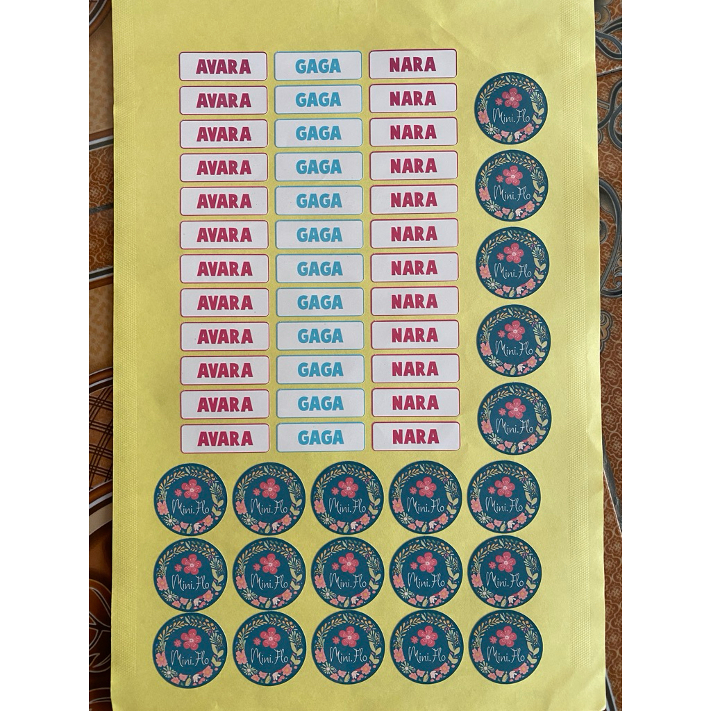 

Sticker label cutting (khusus file siap cetak)