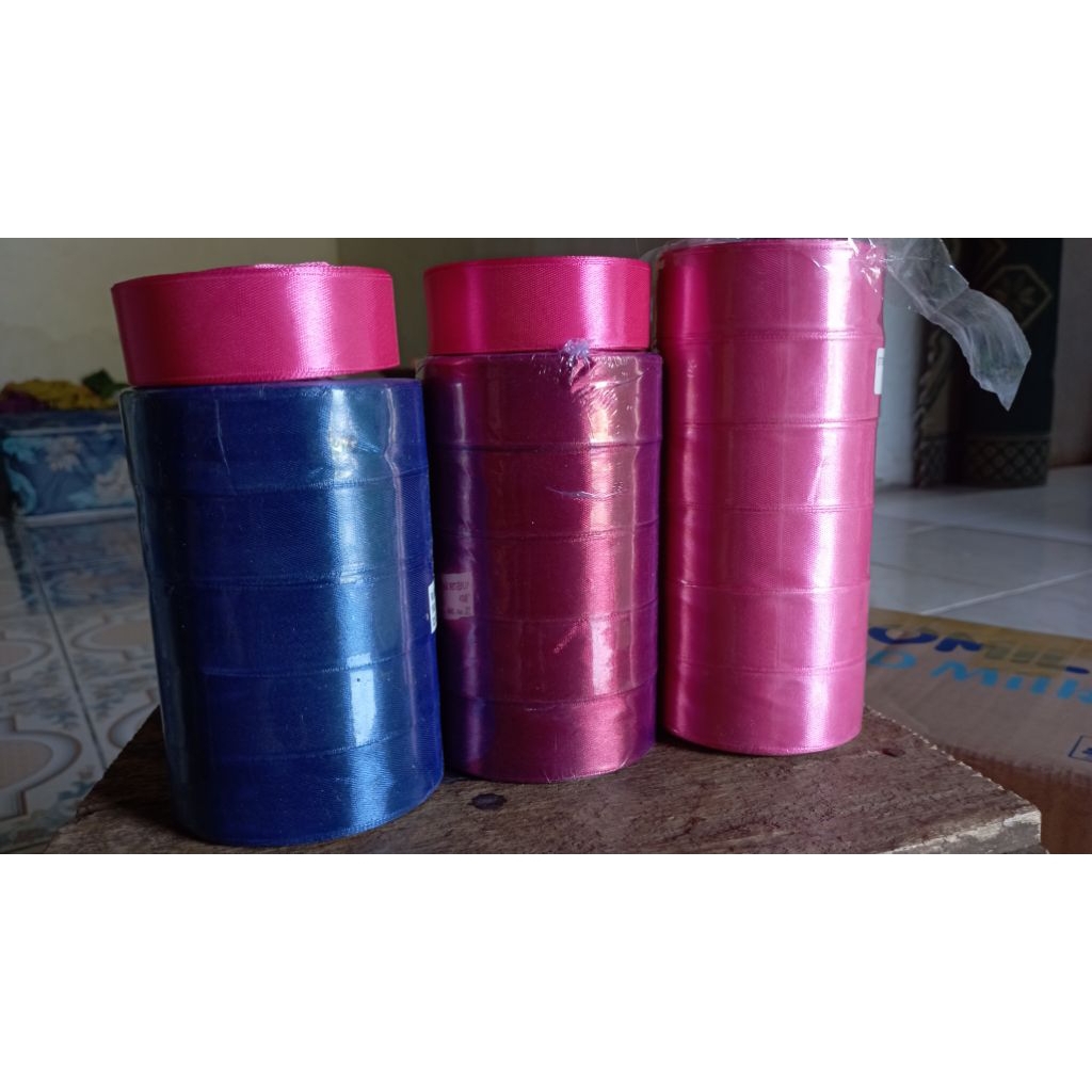 

PITA SATIN 2,5CM . pita maroon navy Souvenir hampers kain parcel bunga satin