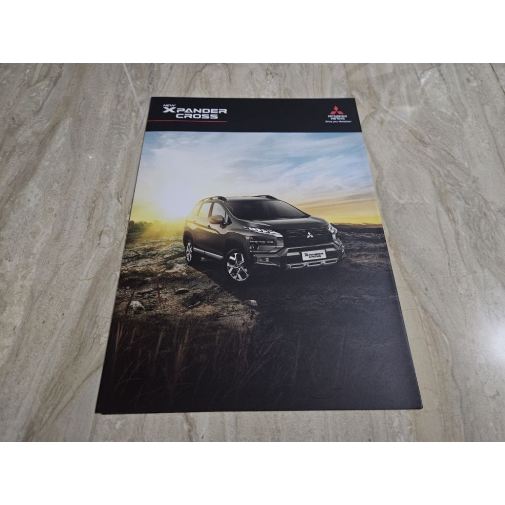 brosur katalog mobil mitsubishi xpander cross 2022 leaflet