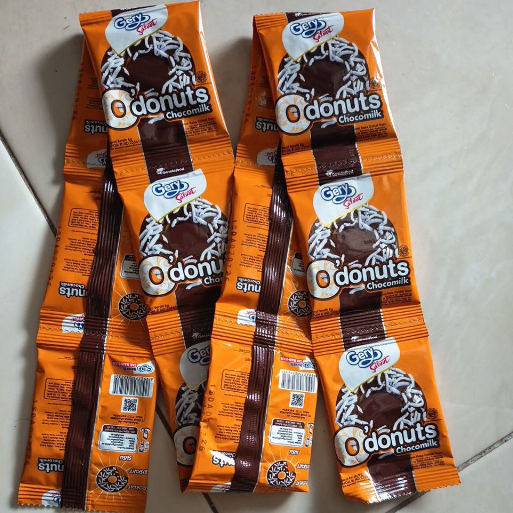 

Gery saluut O'donuts chicomilk renceng ( 8 gr x 12 pcs)