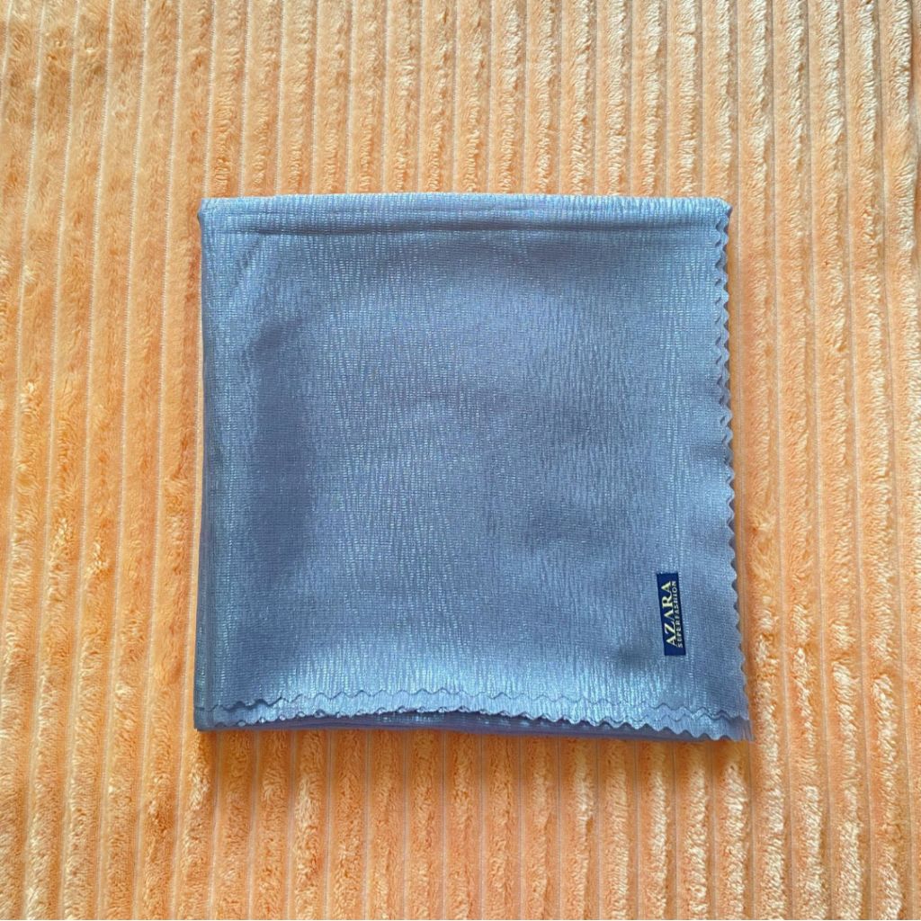 Hijab Segi Empat Nur Sinar Azara / Hijab Segi Empat Gliter