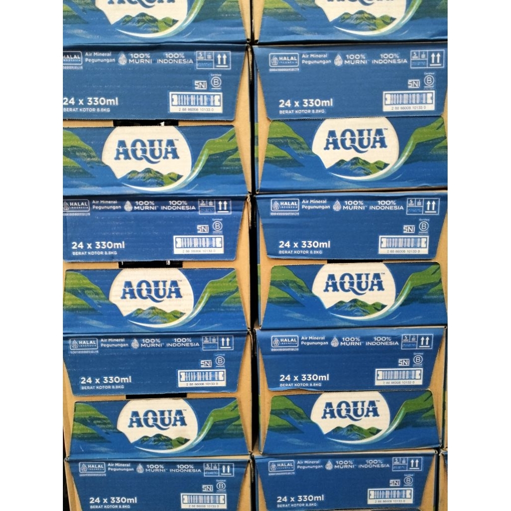 Air Mineral AQUA ukuran 330 ml