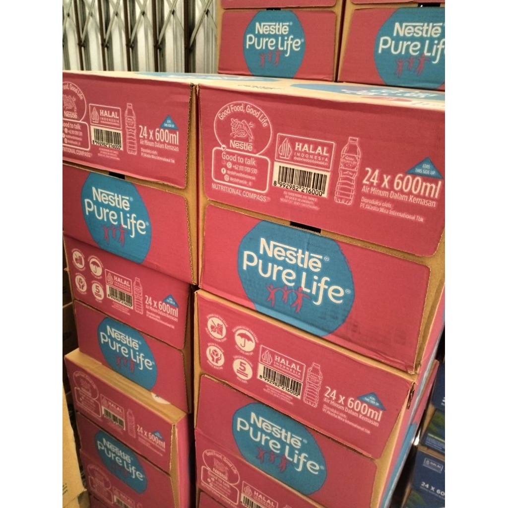 

Air Mineral NESTLE ukuran 600 ml