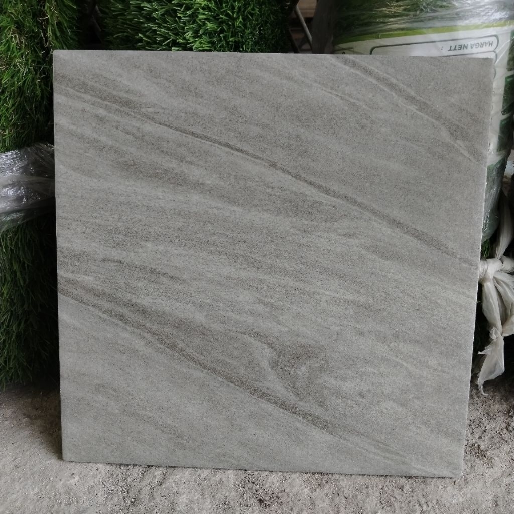 keramik 30x30 lantai kamar mandi (kasar) / keramik teras (kasar) abu salur/ keramik abu carara kasar