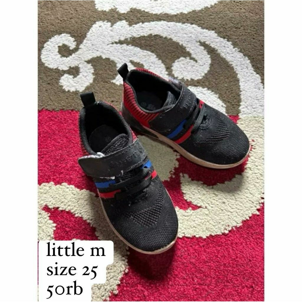 sepatu little M