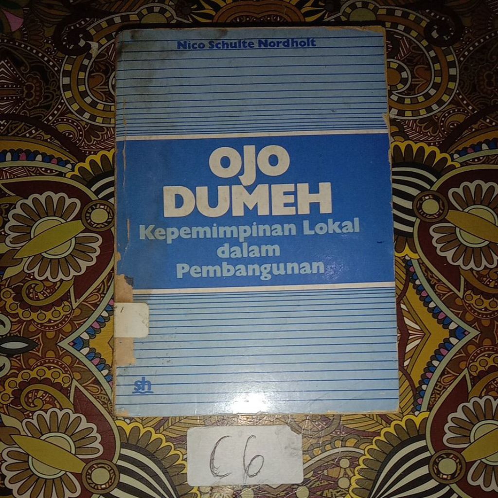 BUKU OJO DUMEH, KEPEMIMPINAN LOKAL DALAM PEMBANGUNAN