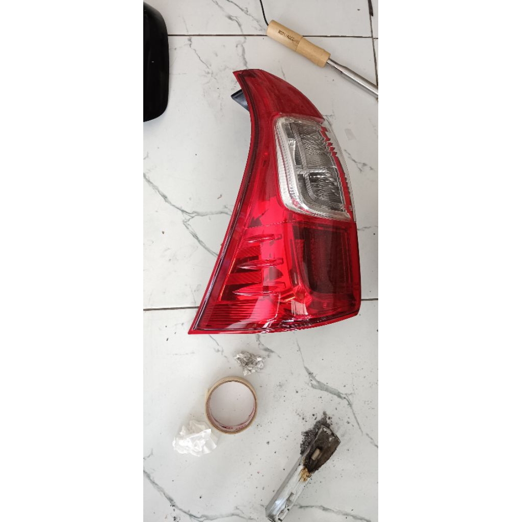 lampu belakang stoplamp Avanza 2016 2017 kiri original