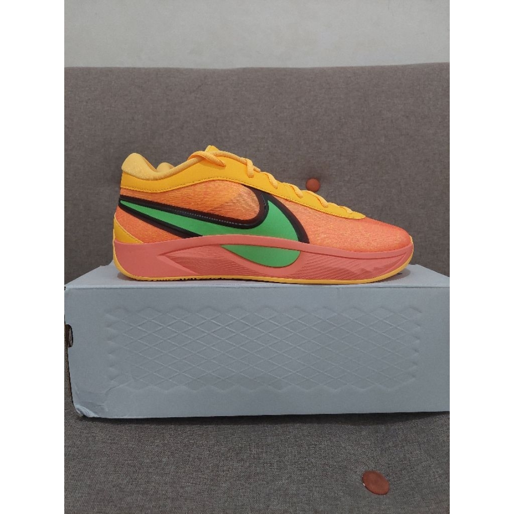 Original Zoom Freak 6 Mango