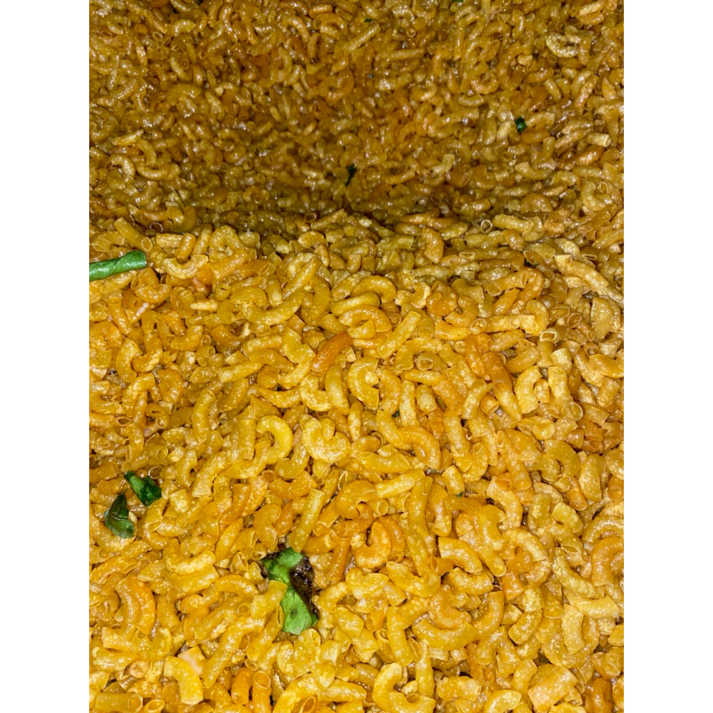 

makaroni original daun jeruk 500 g + Makaroni Pedas Cikruh daun jeruk 500 gram 1 kg dapat 2 jenis